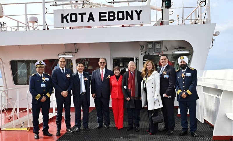 PIL KOTA EBONY LNG Vessel